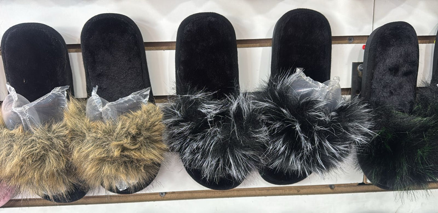 3145- desde $120 por par #3-6 Pantufla peluche para dama
