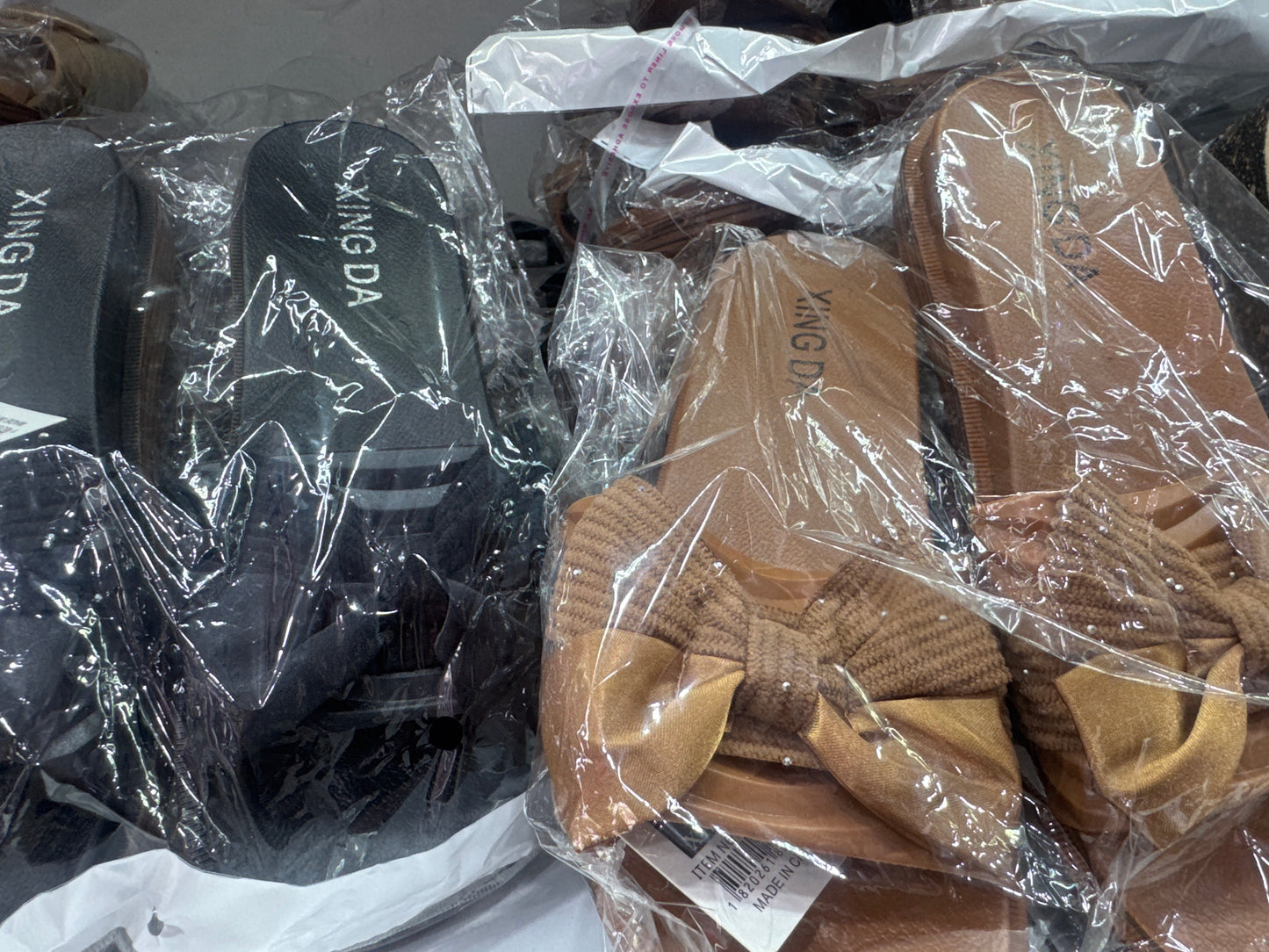 XD180035/02 - $110 SANDALIA DAMA MOÑO (Caja con 36 pares)