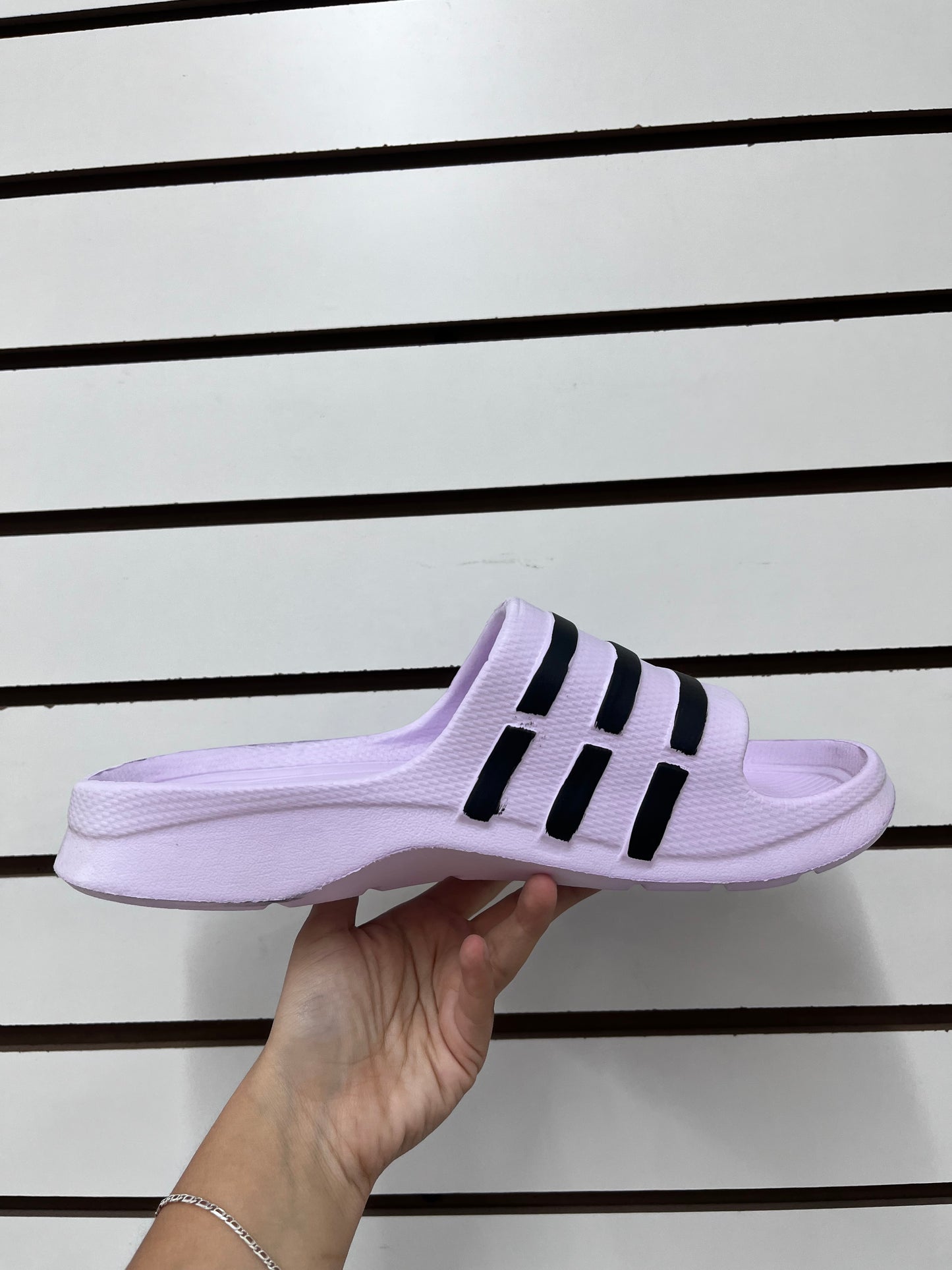 NREF-003B-$50* por par (caja con 72 pares) #19-22 chancla juvenil