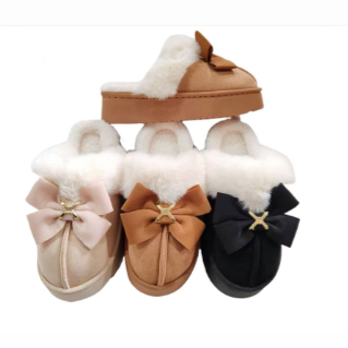 ZJM30020 - $120 PANTUFLA DAMA UGG #3-6 ( 24 PARES )
