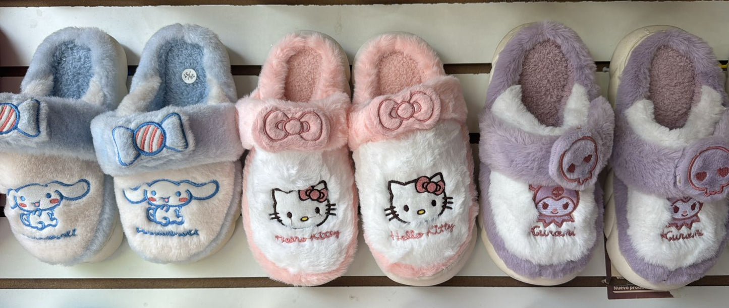 3055 - $135 PANTUFLAS DAMA (caja con 48 pares)
