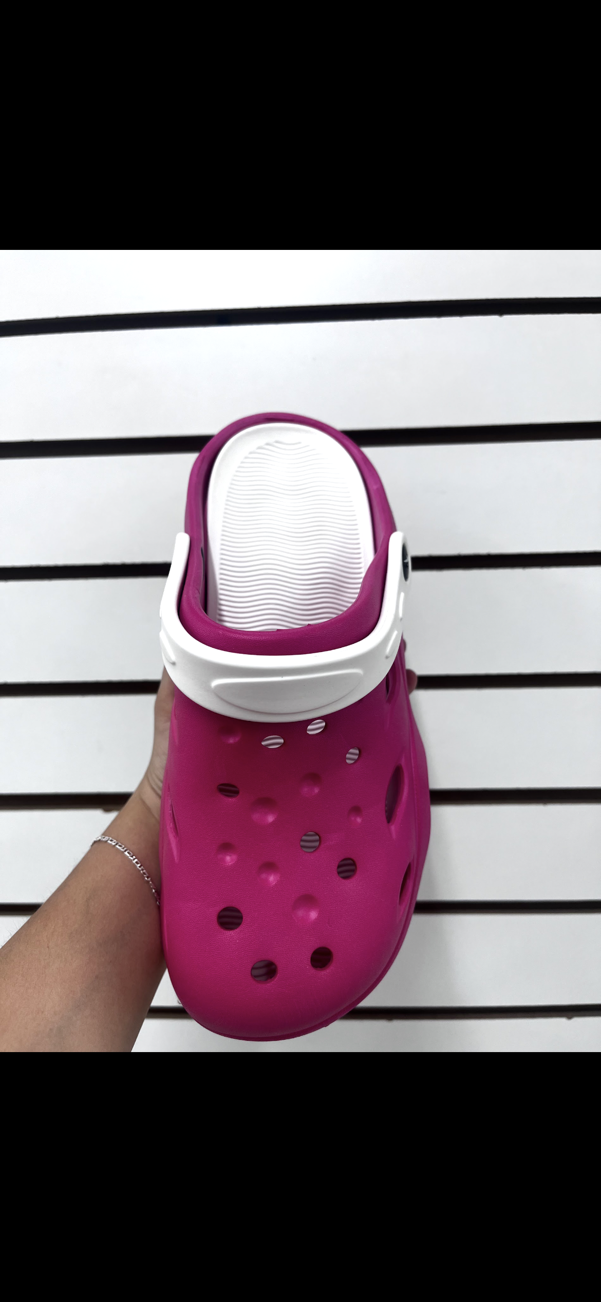 REF-016W-$80 por par (48 por caja) #3-6 chancla tipo crocs de Dama, comodidad.