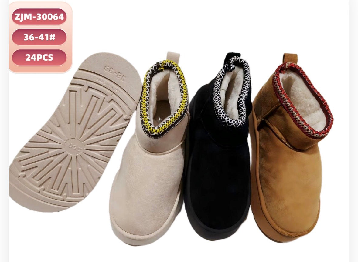 30064-$180 Bota Dama UGG #3-6 (24 pares)