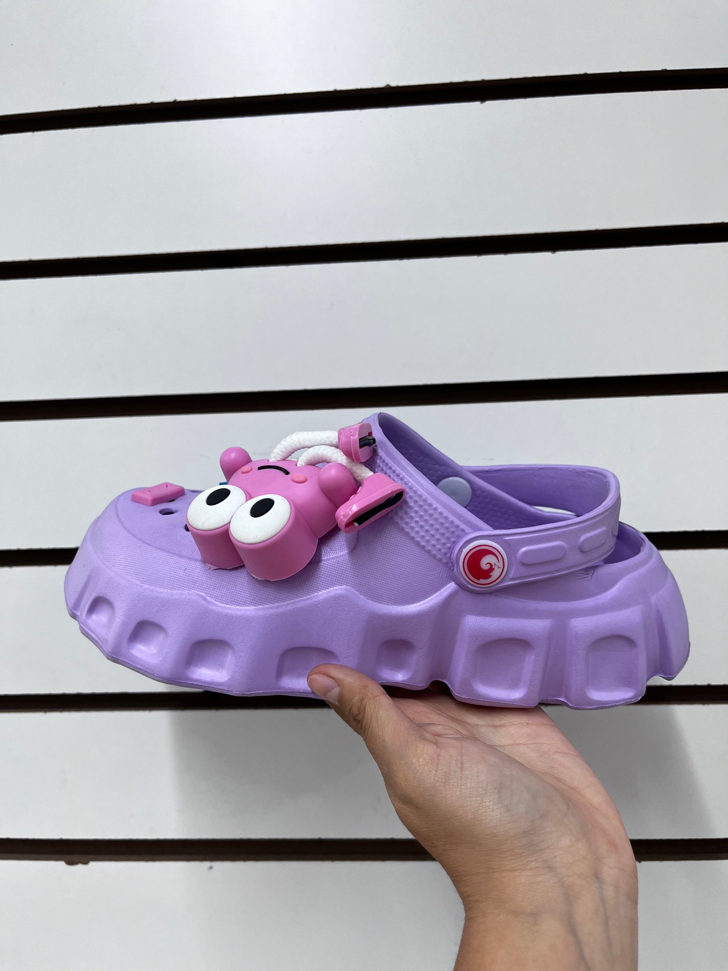 306-A1 NINA $65* por par (caja con 60 pares) #15-18 chanclas para niña con variedad de colores y divertidas.