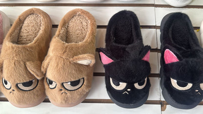 2147-Desde $140 #4-7 pantufla para dama. Gato negro