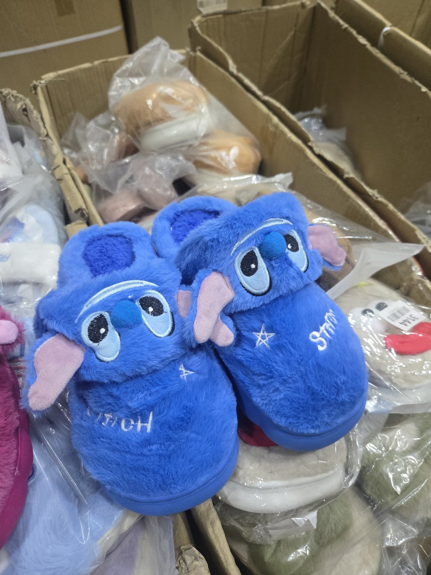 2094 - Pantufla Stich DAMA