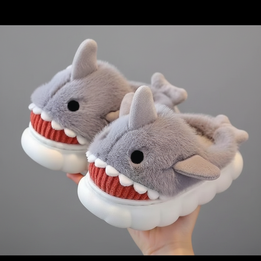 3109-$115 por par (caja con 48 pares) #3-6 pantuflas dama tiburón 3D