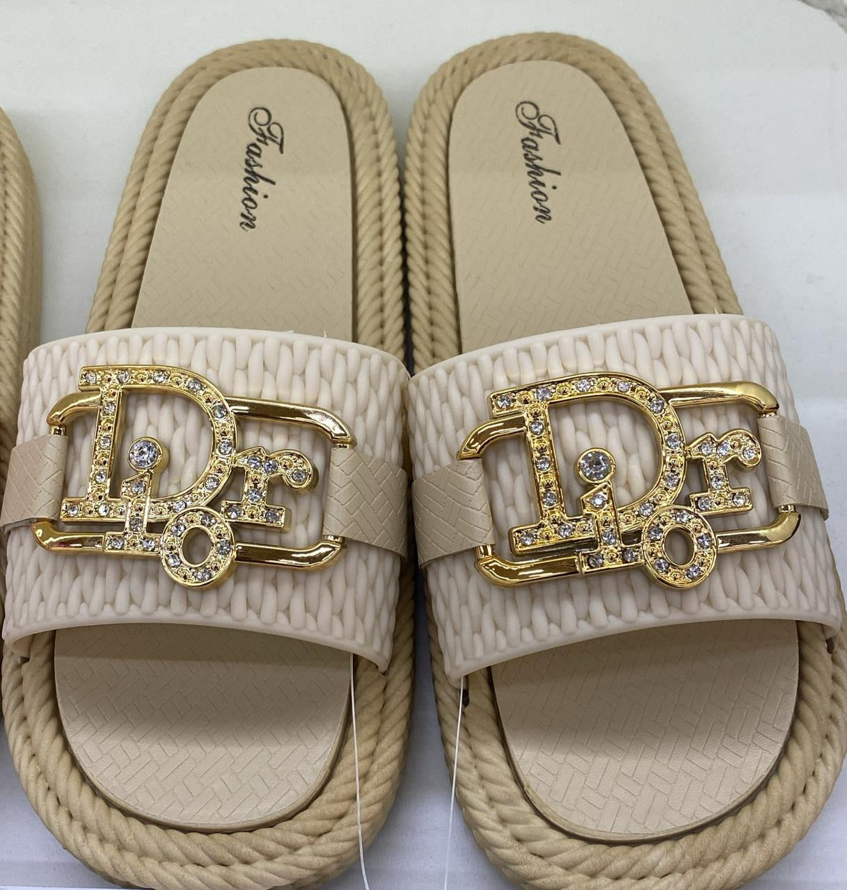 M809 - $90 SANDALIA DAMA