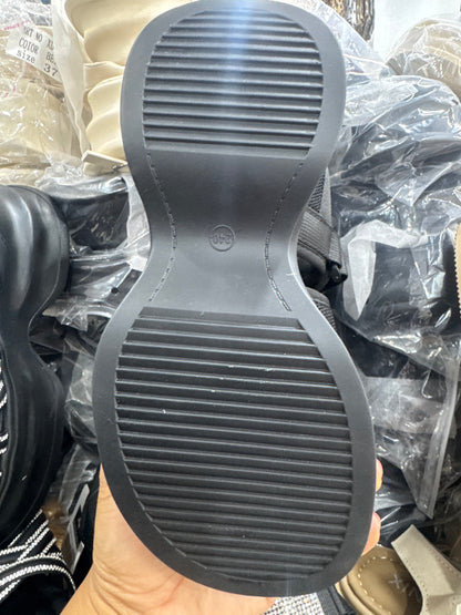 XD180058 - $180 por par (Caja con 24 pares) #3-6 sandalia brillos
