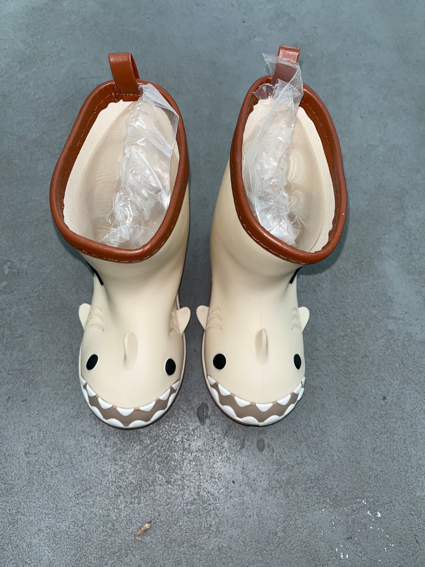C121 - $110 BOTA DE LLUVIA JUVENIL #30-35