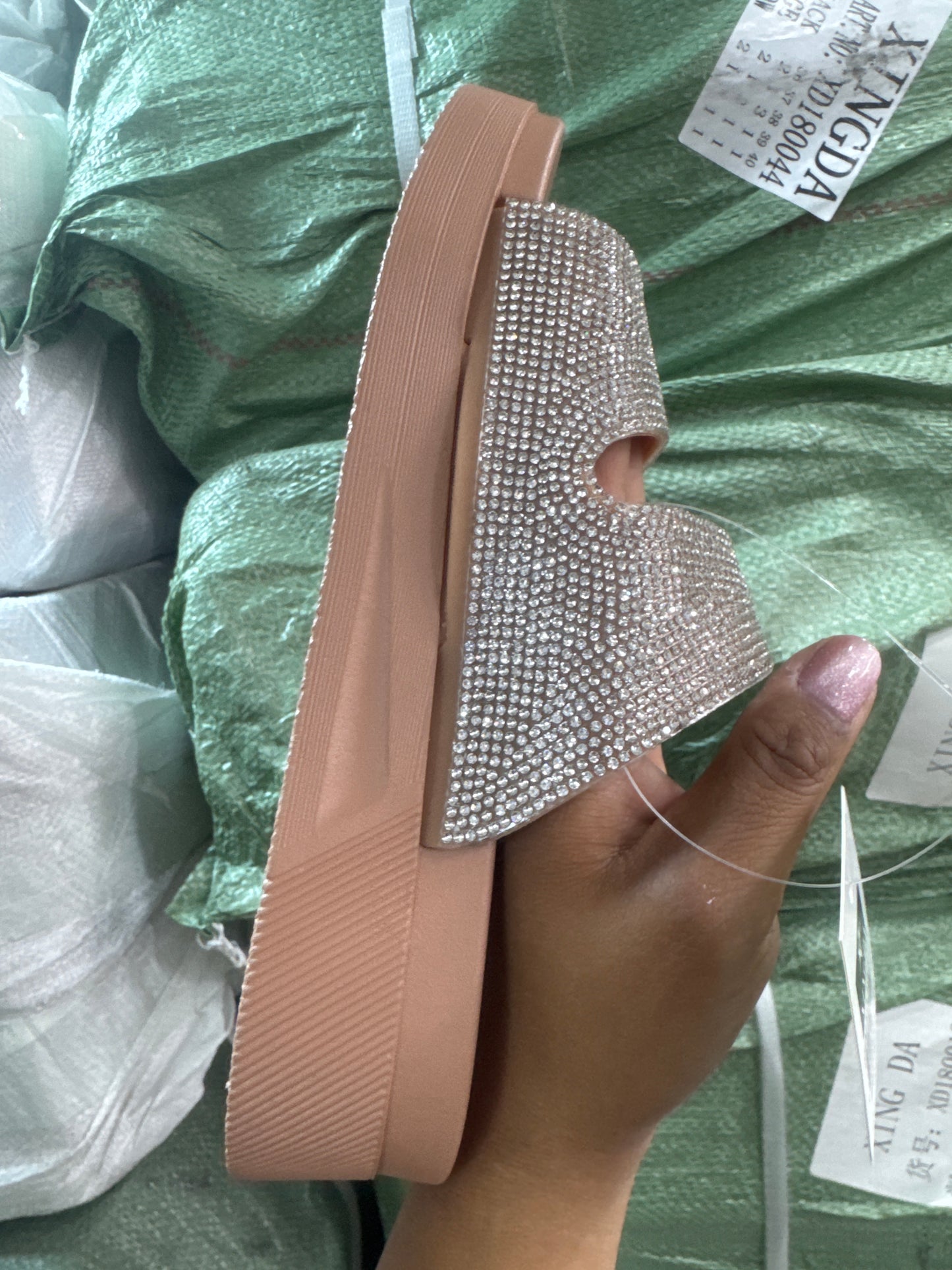 XD180026/02 - $130 SANDALIA DE BRILLOS #3-5.5 (Caja con 36 pares)