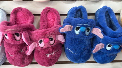 2094-$145 por par (caja con 48 pares) #3-6 pantuflas stitch 3D