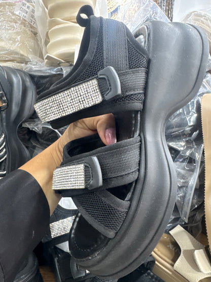 XD180058 - $180 por par (Caja con 24 pares) #3-6 sandalia brillos