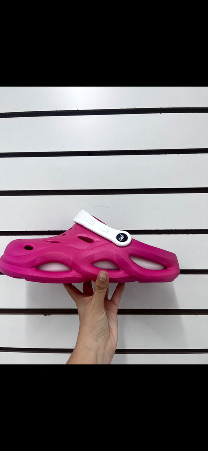 REF-016W-$80 por par (48 por caja) #3-6 chancla tipo crocs de Dama, comodidad.