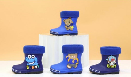 310232/34 - $155 por par (Caja con 10 pares por color) Bota de lluvia para niños #20-23 (copia)