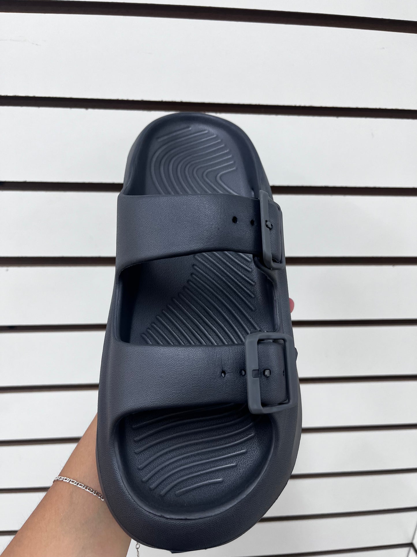 103 CABALLERO - $80 por par (caja con 60 pares) #6-9 caballero, chanclas, comodidad