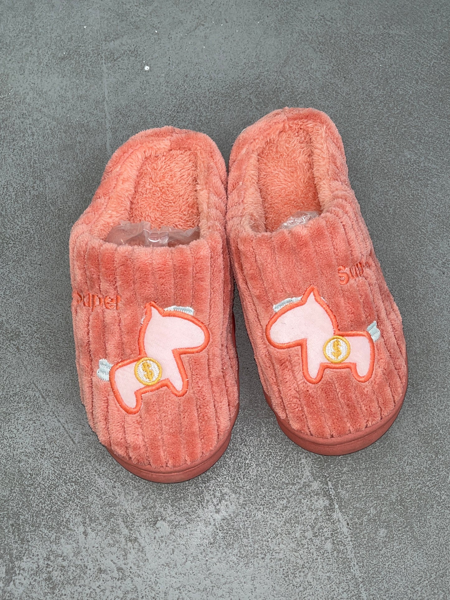 AB102 - $85 PANTUFLA UNISEX