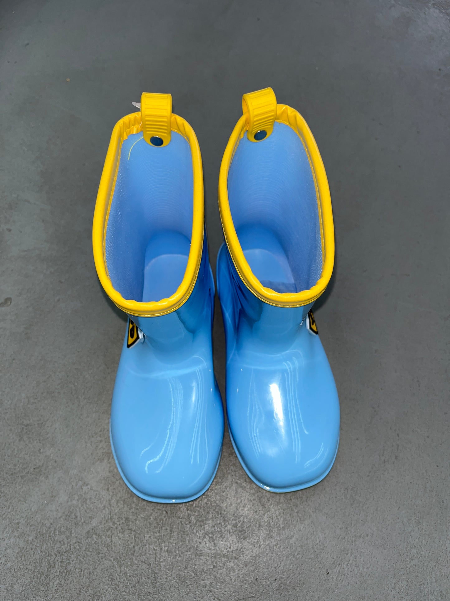 C024 - $110 BOTA DE LLUVIA JUVENIL