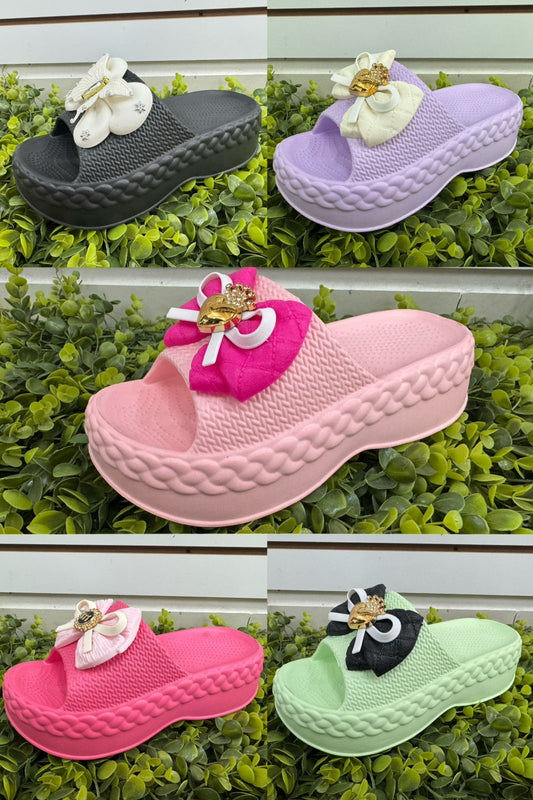 239 - $80 SANDALIAS COLORES CON MOÑO Y PLATAFORMA DAMA (Caja con 60 pares) #3-6