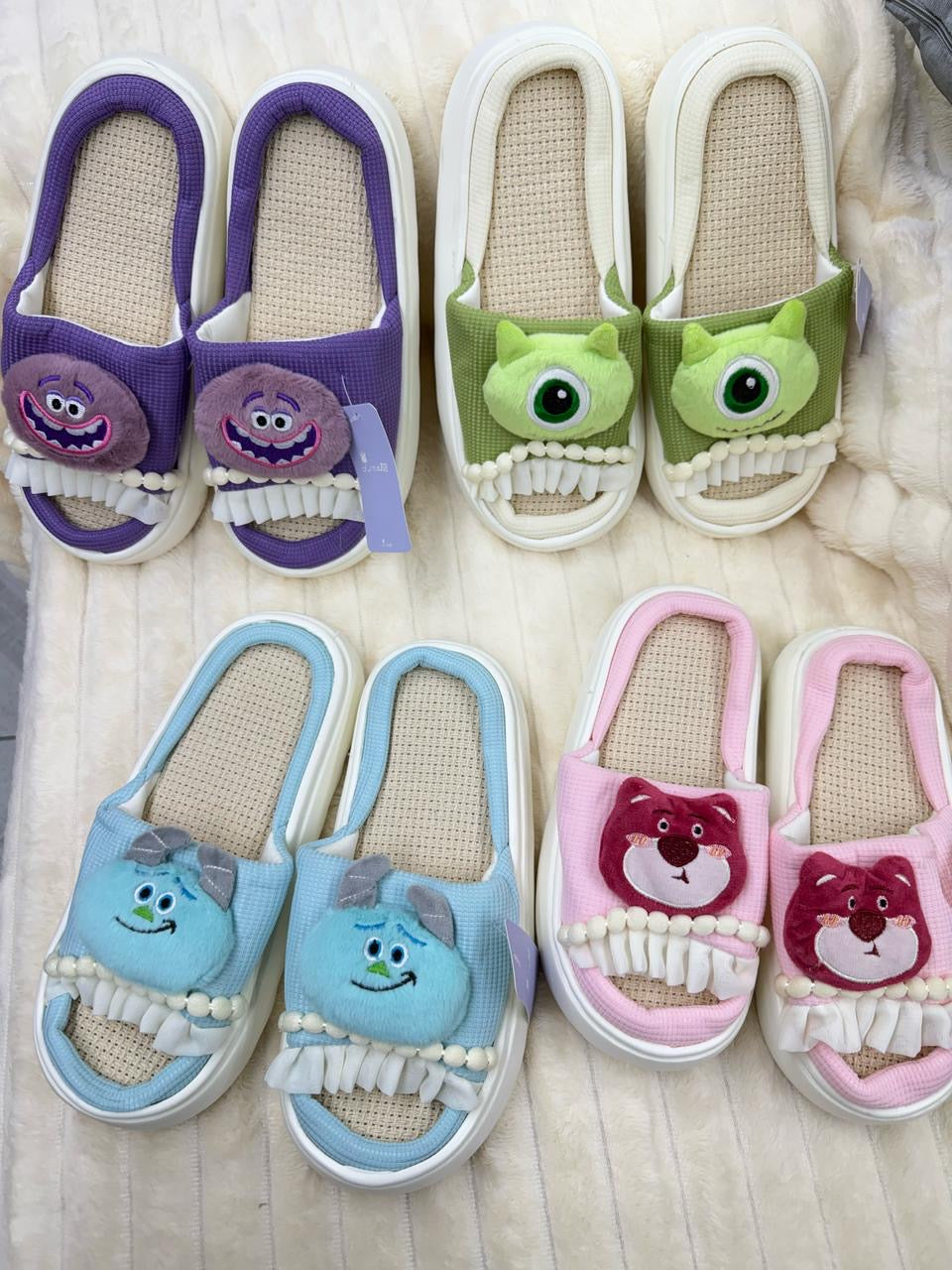 Personajes 04 - $95 PANTUFLA DAMA (caja con 24 pares)