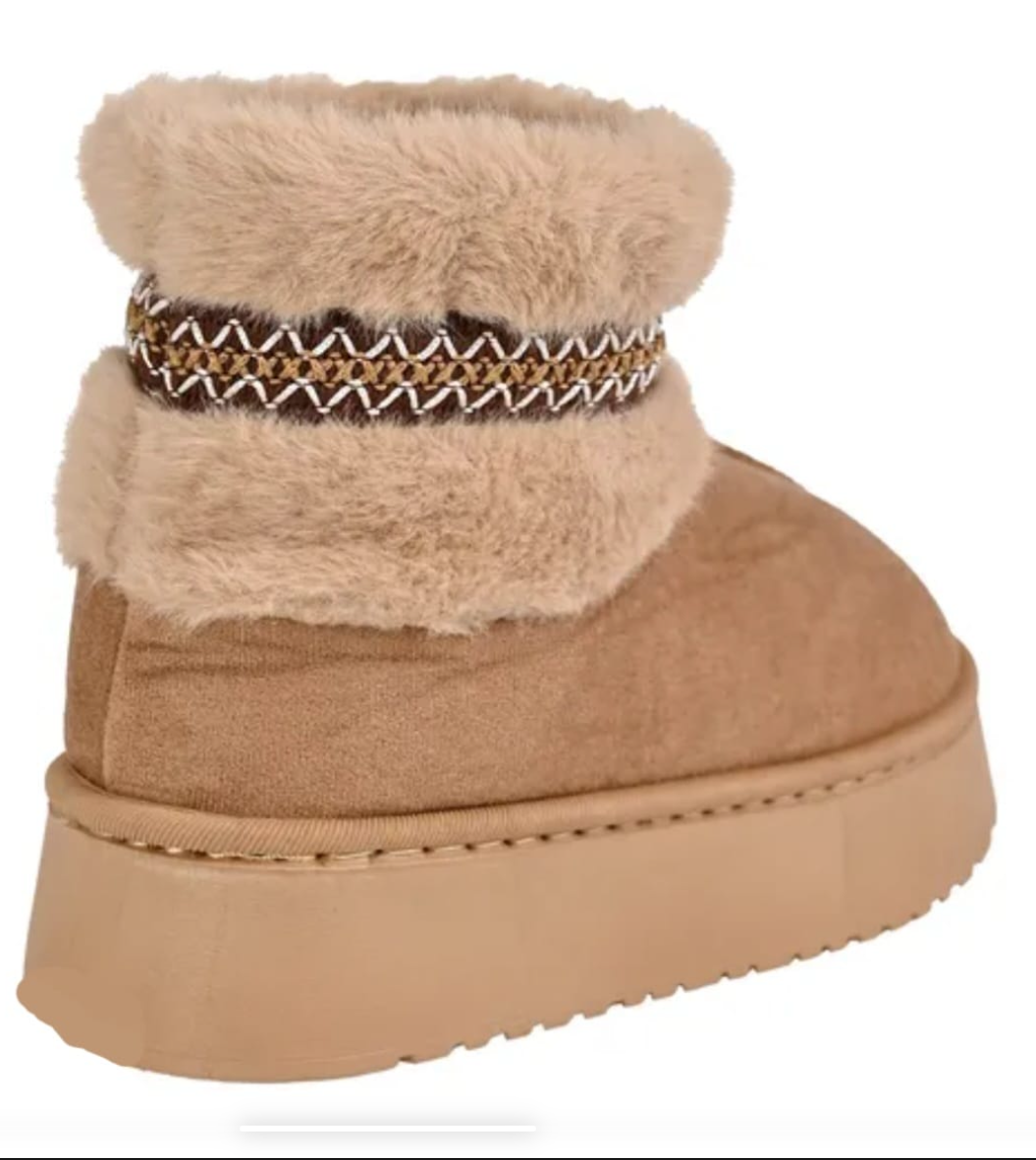 11032/14 - $155 bota ugg dama #3-6 (24 pares)