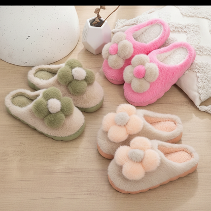 3123- Desde $115 el par #4-7 pantufla de dama en forma de flor