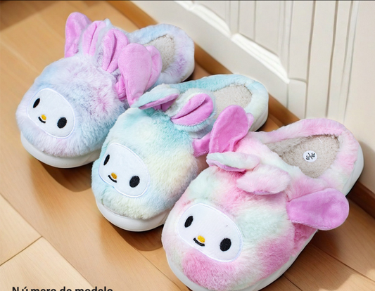 4054- Desde $125 #3-6 pantufla de colores, carita, cómoda.