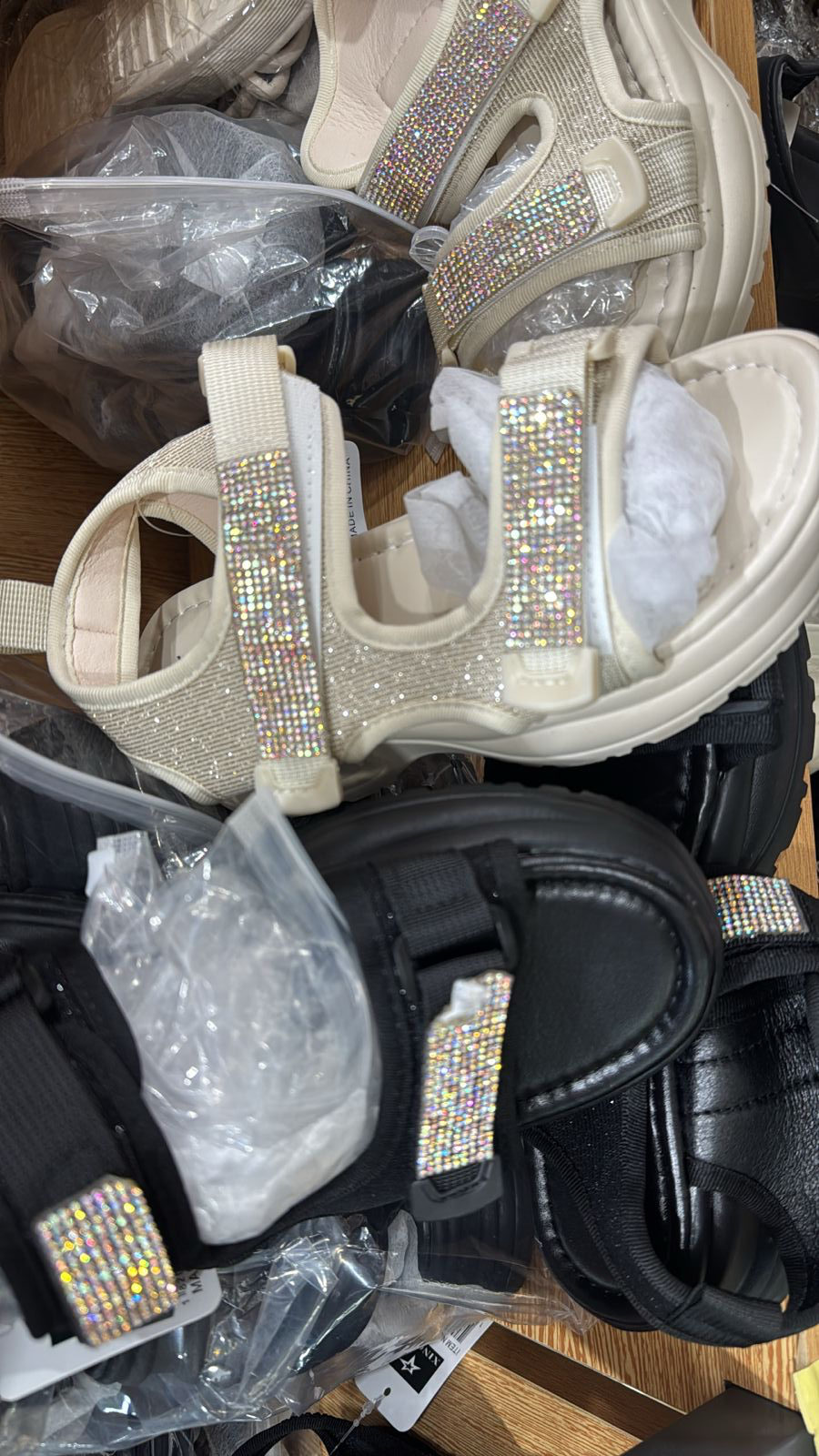 XD180059 - $190 sandalia brillos #3-6 (24 pares)