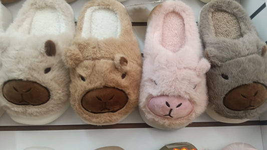 701149 - $115 PANTUFLA CAPIBARA DAMA #3-6 ( 24 PARES )