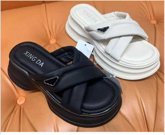 XD18190/02 - $190 SANDALIA DAMA PLATAFORMA #3-5 (Caja con 24 pares)